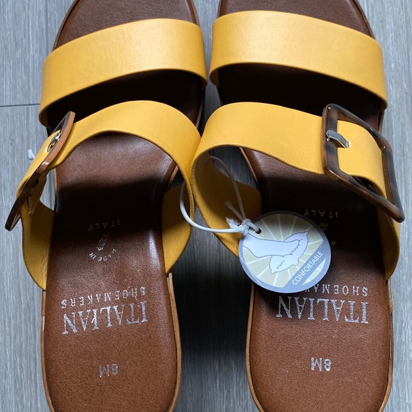 Italian Shoemaker Size 8 Yellow Wedge with buckle - Picture 4 of 8